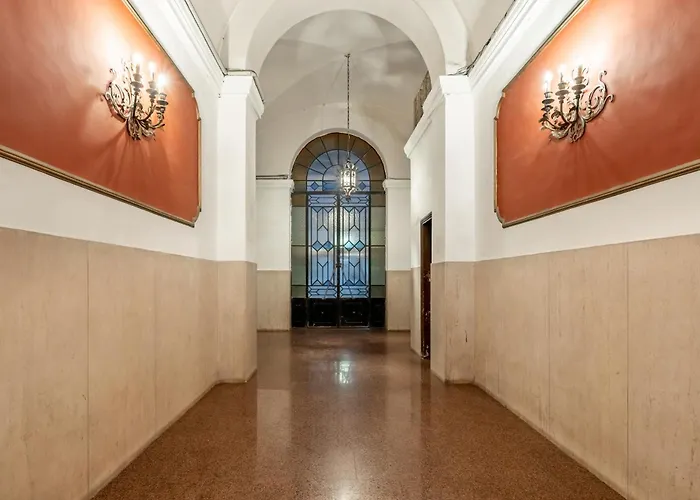 Belltower Elegans Guest House Roma